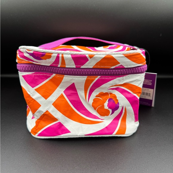 Aloha Collection x Hawaiian Airlines Cabin Crew & Cutie Set - Picture 2 of 9